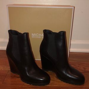 Michael Kors Thea Wedge Bootie sz 8 1/2